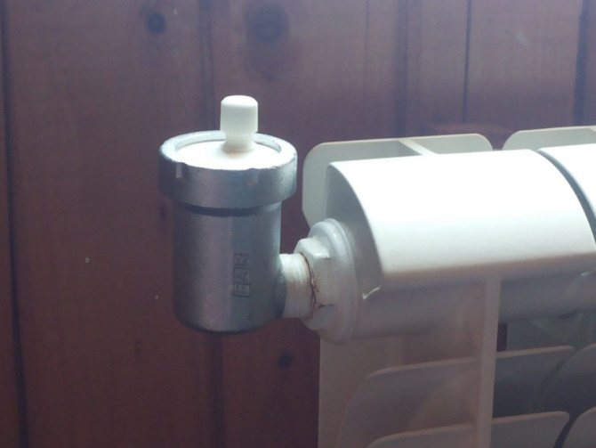 Автоматичен обезвъздушител