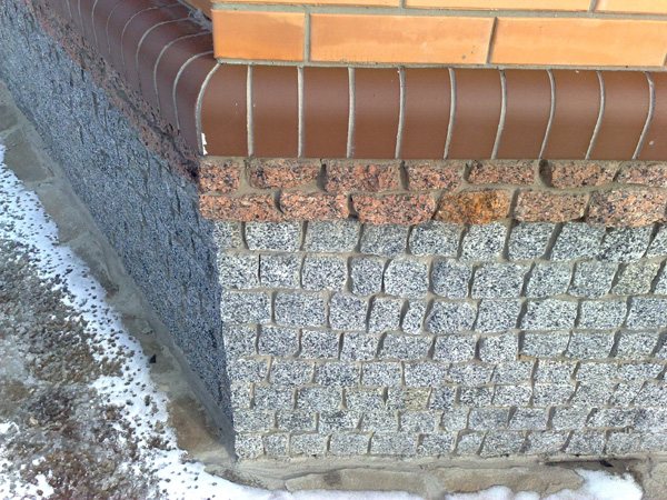 Como processar a fundação de uma casa do lado de fora da umidade