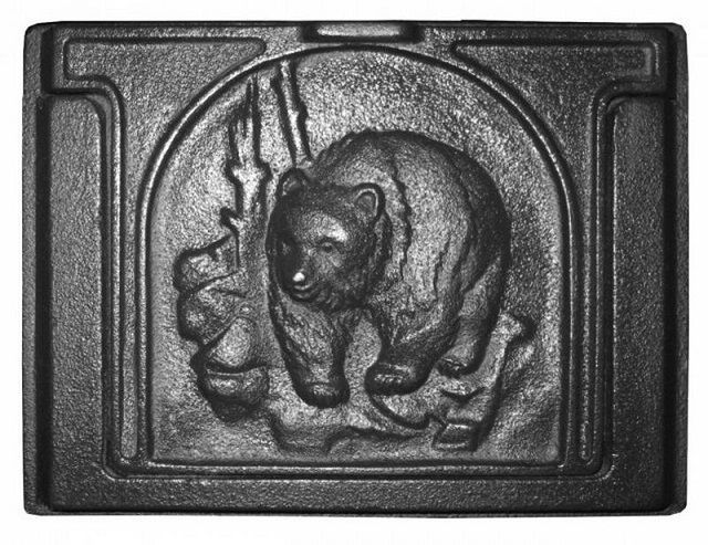 Излято желязо, направено на вратата на печката