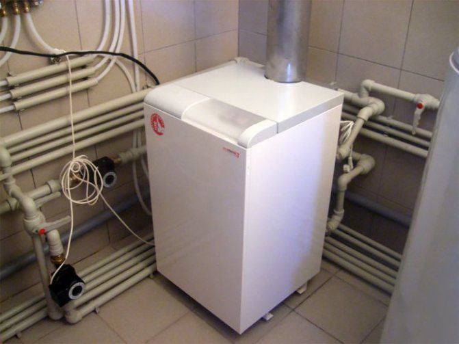 Готов за употреба газов котел, инсталиран в къщата