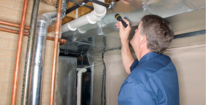 канализацията жужи