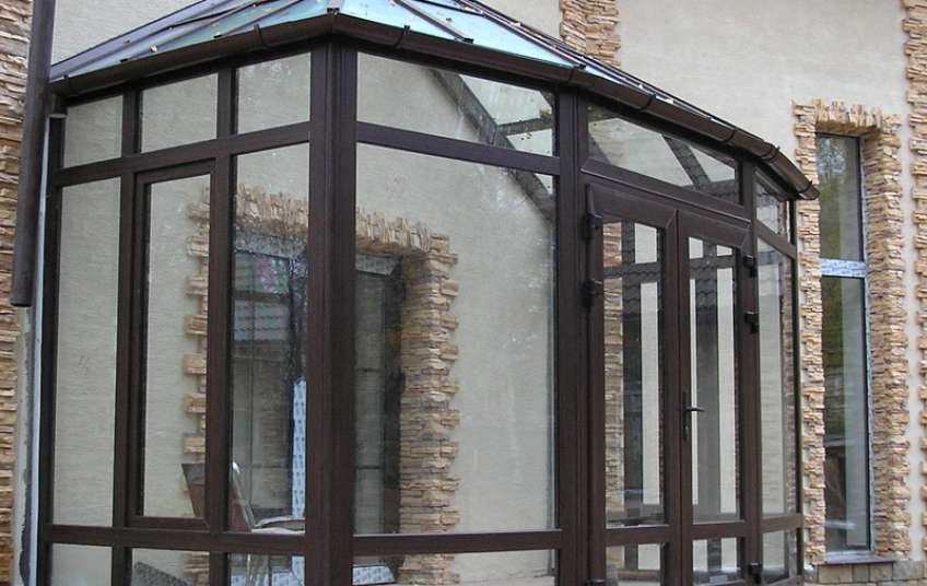 Студен коридор (Студен вестибюл) в частна къща - снимка