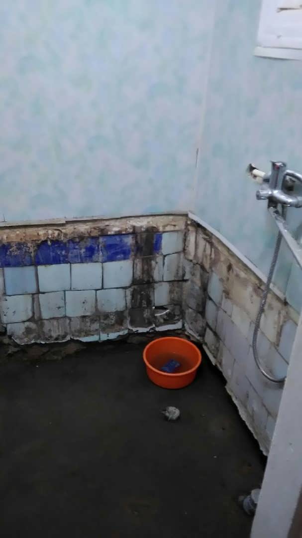 Comment se débarrasser de l'humidité élevée dans un appartement et une maison: pourquoi cela se produit et que faire