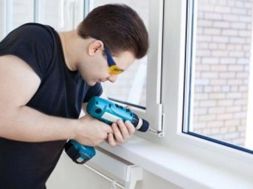 Как да залепите уплътнението на прозорците. Как да изберем как да залепя самозалепваща се изолация за прозорци 16