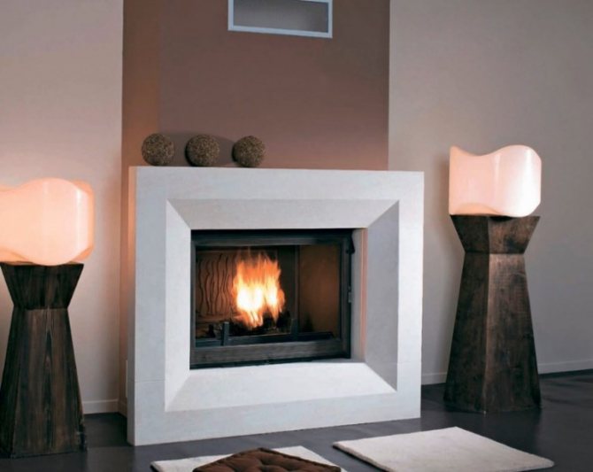 Как да инсталирате декоративна камина в апартамент