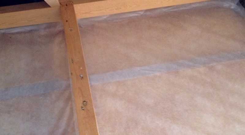 Como isolar o teto em uma banheira com telhado frio com suas próprias mãos