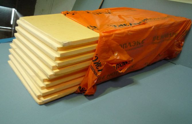 каква дебелина на пяната трябва да бъде върху фундаментната плоча под замазката