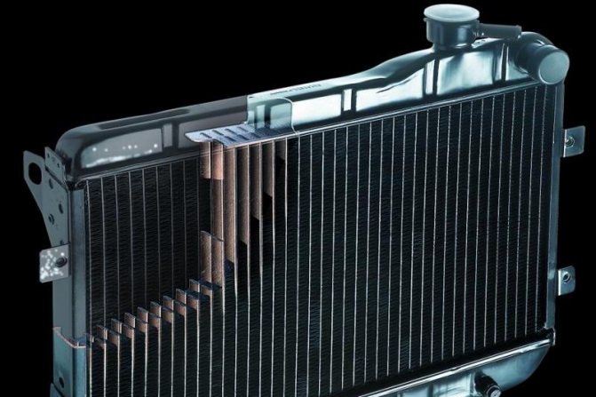 Какви функции изпълнява радиаторът в колата?