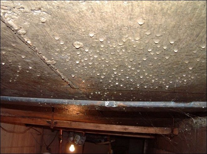 Конденз на тавана