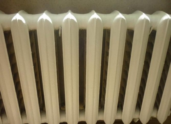 Ние сами боядисваме отоплителния радиатор