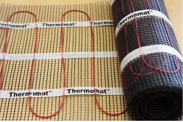 Es gibt eine Rolle Thermomat