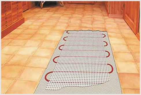 É possível colocar móveis em um chão quente? Revelamos alguns segredos