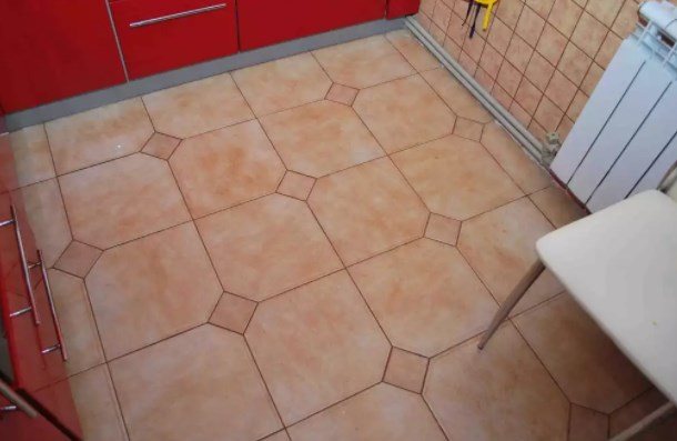 É possível colocar móveis em um chão quente? Revelamos alguns segredos