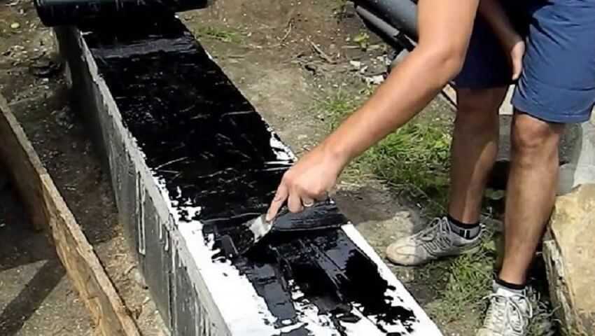 Bitümlü mastik ile temel işlemi - Bitüm uygulaması