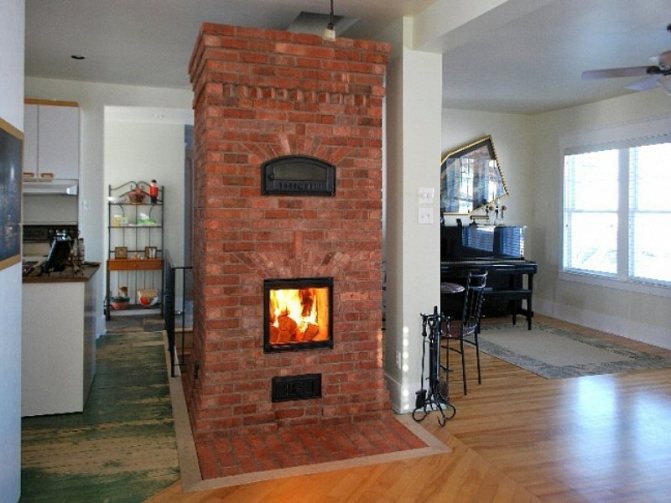 Островна фурна от затворен тип