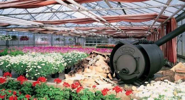 печка на твърдо гориво