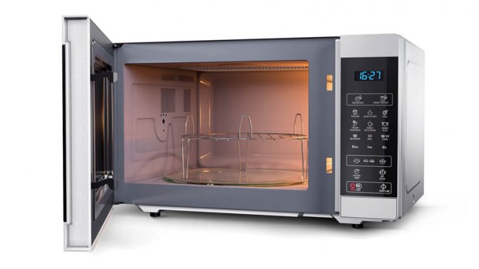 Защо микровълновата фурна не загрява добре храната