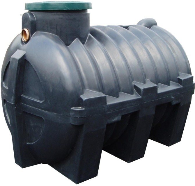 Klärgrube aus einem Kunststofftank