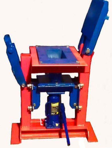 Домашно приготвени, индустриални машини за направа на брикети от дървени стърготини