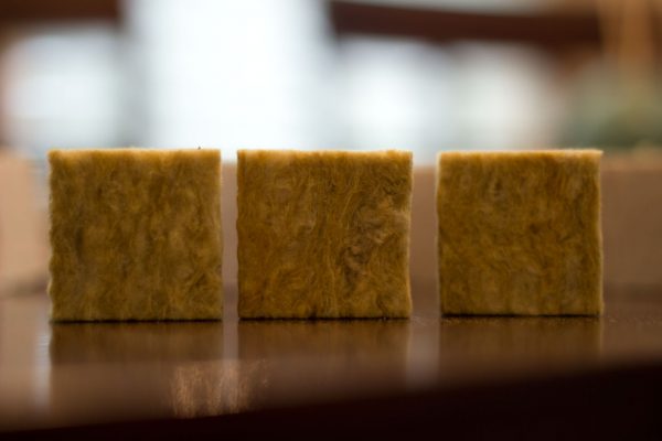 Изолационна структура