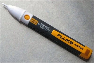 Feinabstimmung des Heizungssystems, die jedem zur Verfügung steht, um einen Raumthermostat an einen Gaskessel anzuschließen