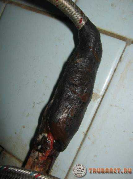 отстранете фистулата