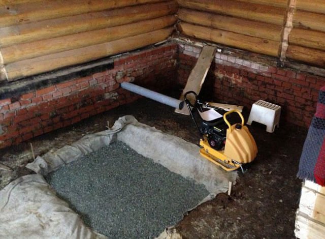 instalando um fogão em uma casa de madeira