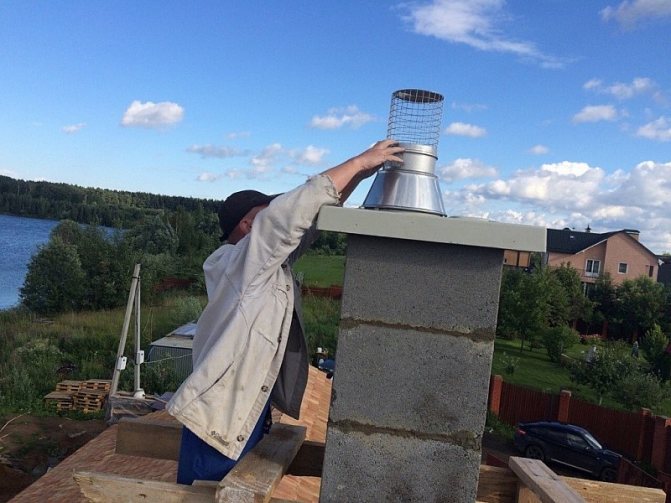 Монтаж на защитни фитинги върху комина