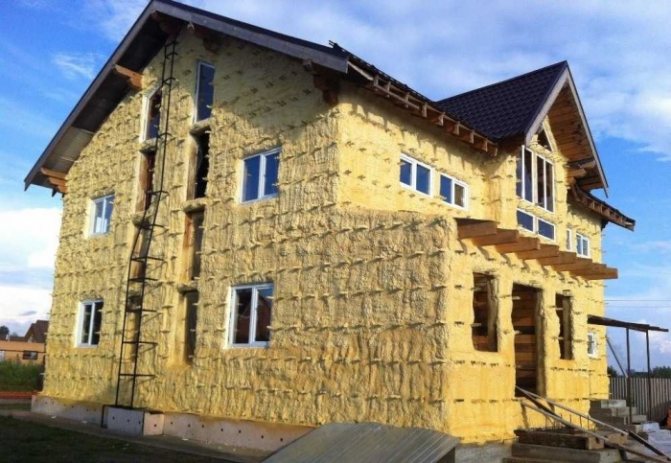 Изолация от полиуретанова пяна: плюсове и минуси