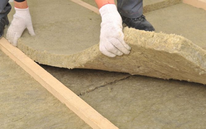 Изолация на пода по трупите